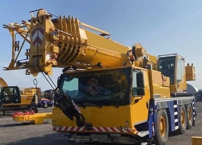 Liebherr LTM 1060-3.1 - Visureigis kranas: foto 2 Liebherr LTM 1060-3.1 - Visureigis kranas: foto 2