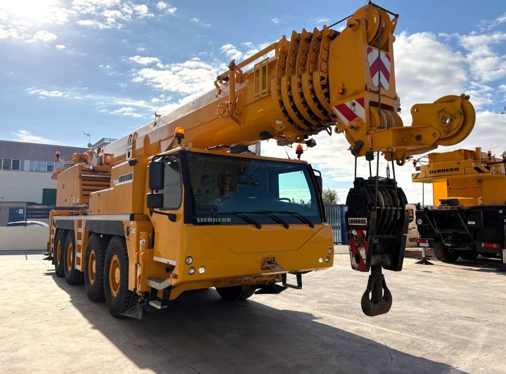 Liebherr LTM 1090-4.2 - Visureigis kranas: foto 3 Liebherr LTM 1090-4.2 - Visureigis kranas: foto 3
