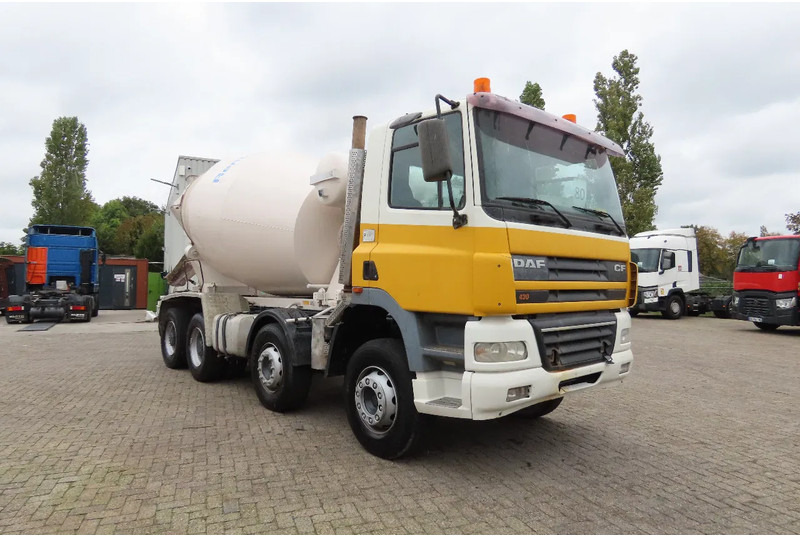 DAF CF 430 8x4, full spring ! Great condition - Betonvežis: foto 1 DAF CF 430 8x4, full spring ! Great condition - Betonvežis: foto 1