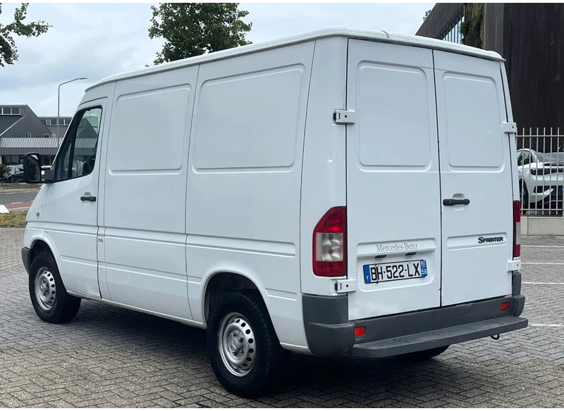 Mercedes-Benz Sprinter 208 3 seats. Very good bus! 100% engine and gearbox! France use - Krovininis mikroautobusas: foto 5 Mercedes-Benz Sprinter 208 3 seats. Very good bus! 100% engine and gearbox! France use - Krovininis mikroautobusas: foto 5