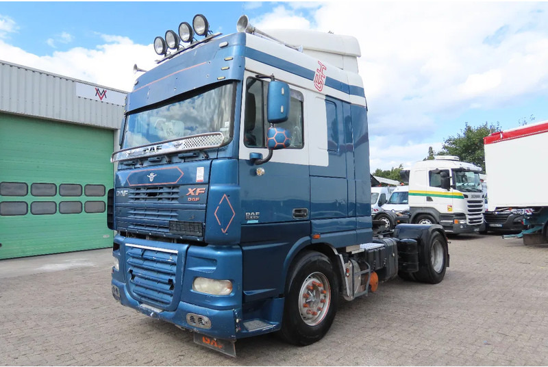 DAF XF 95.530 EURO4. Royal DAF! - Vilkikas: foto 1 DAF XF 95.530 EURO4. Royal DAF! - Vilkikas: foto 1