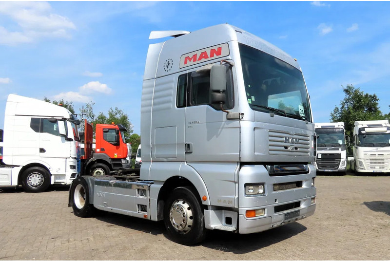 MAN TGA 18.460 Manual diesel pomp! ROYAL TRUCK! - Vilkikas: foto 1 MAN TGA 18.460 Manual diesel pomp! ROYAL TRUCK! - Vilkikas: foto 1