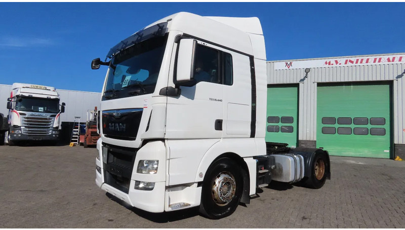 MAN TGX 14.440 RETARDER, 2 tanks, GREAT CONDITION! - Vilkikas: foto 2 MAN TGX 14.440 RETARDER, 2 tanks, GREAT CONDITION! - Vilkikas: foto 2