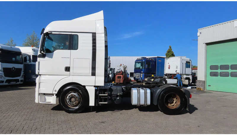 MAN TGX 14.440 RETARDER, 2 tanks, GREAT CONDITION! - Vilkikas: foto 4 MAN TGX 14.440 RETARDER, 2 tanks, GREAT CONDITION! - Vilkikas: foto 4