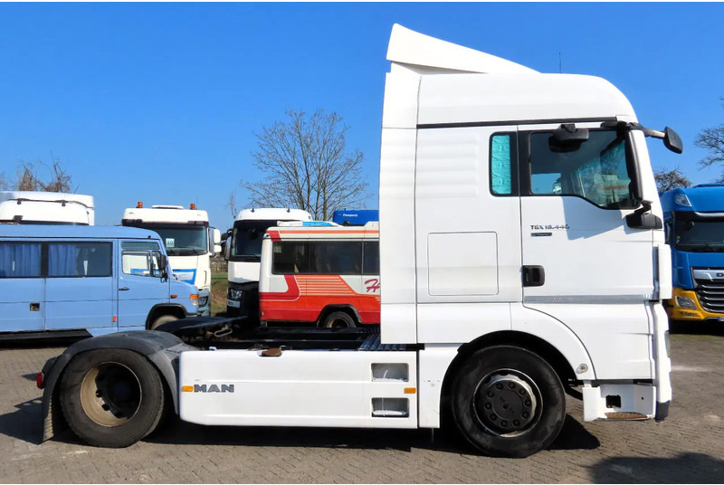 MAN TGX 14.440 RETARDER, FRIGO, 2 beds - Vilkikas: foto 4 MAN TGX 14.440 RETARDER, FRIGO, 2 beds - Vilkikas: foto 4