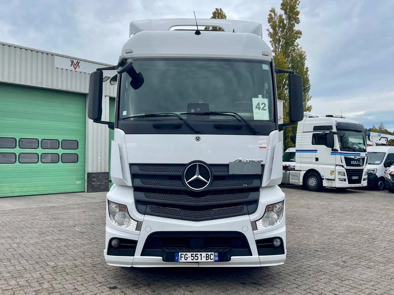 Mercedes-Benz Actros 1845 vin: WDF9634031C008330 , 2 tanks, France clean truck - Vilkikas: foto 4 Mercedes-Benz Actros 1845 vin: WDF9634031C008330 , 2 tanks, France clean truck - Vilkikas: foto 4