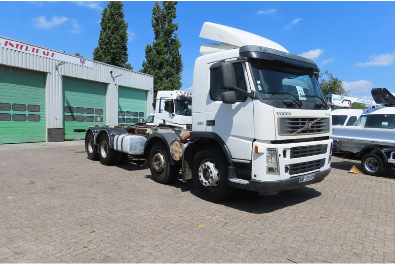 Volvo FM 380 8x4 FULL SPRING. 100% condition! - Važiuoklės sunkvežimis: foto 3 Volvo FM 380 8x4 FULL SPRING. 100% condition! - Važiuoklės sunkvežimis: foto 3