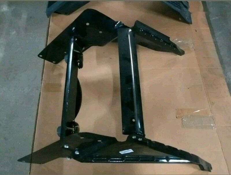 Scania BATTERY COVER REPAIR KIT: STEPS, SIDE BRACKETS Scania R, CR/CP - Akumuliatorius - Sunkvežimis: foto 5 Scania BATTERY COVER REPAIR KIT: STEPS, SIDE BRACKETS Scania R, CR/CP - Akumuliatorius - Sunkvežimis: foto 5