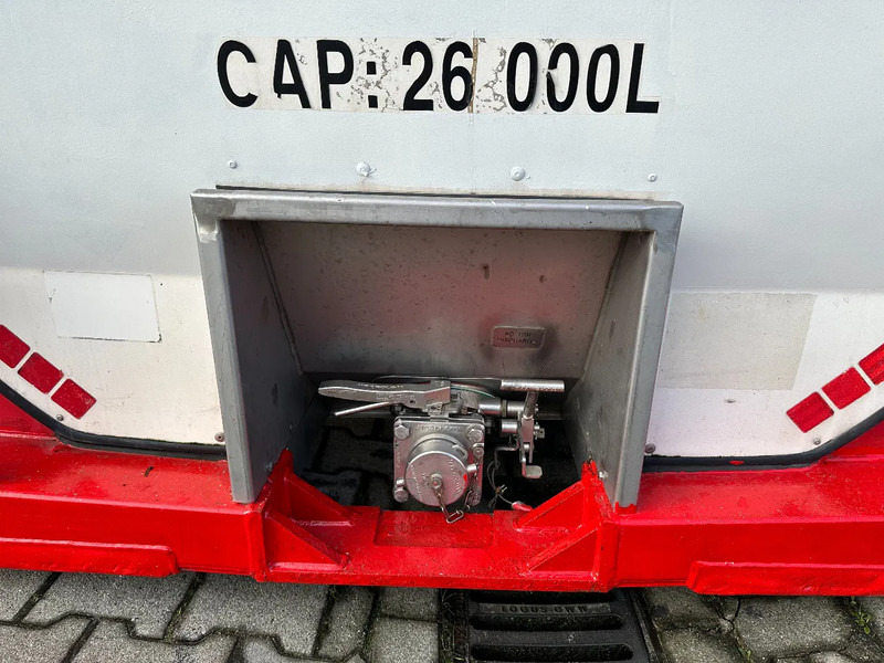 Tank konteineris pervežimui kuro SINGAMAS 20FT ISO, 26.000L/1-COMP/3 BAFFELS/3 manholes, ADR inspectio valid till: 07/2025: foto 8