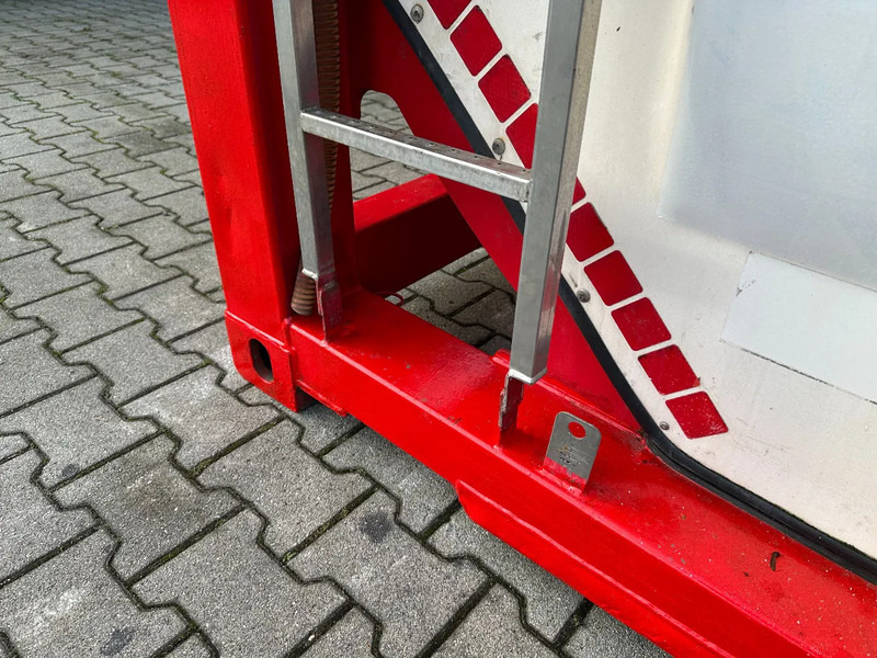 Tank konteineris pervežimui kuro SINGAMAS 20FT ISO, 26.000L/1-COMP/3 BAFFELS/3 manholes, ADR inspectio valid till: 07/2025: foto 7