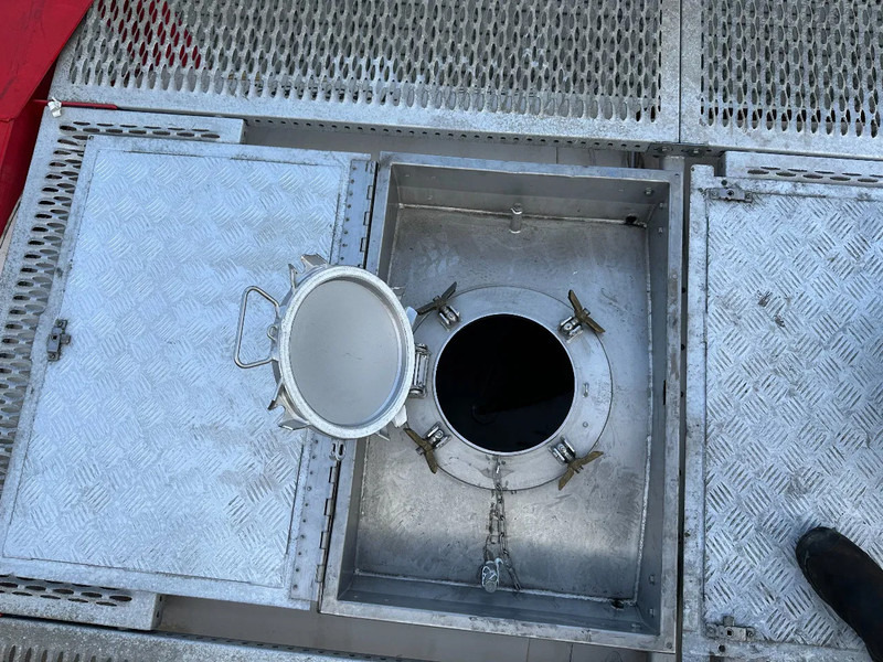 Tank konteineris pervežimui kuro SINGAMAS 20FT ISO, 26.000L/1-COMP/3 BAFFELS/3 manholes, ADR inspectio valid till: 07/2025: foto 16