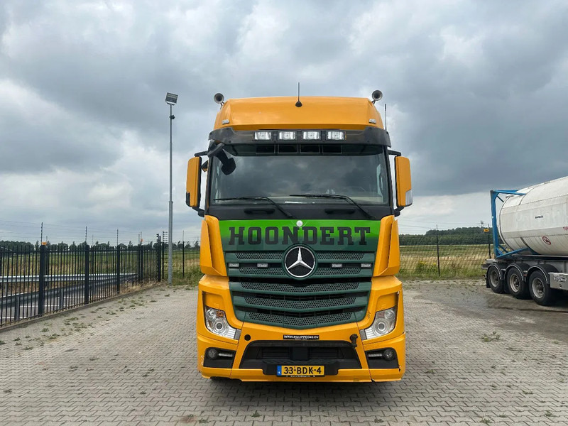 Mercedes-Benz Actros 2748 LS 6x2 BROKEN ENGINE / MOTOR SCHADEN / KAPOTTE MOTOR - Vilkikas: foto 5 Mercedes-Benz Actros 2748 LS 6x2 BROKEN ENGINE / MOTOR SCHADEN / KAPOTTE MOTOR - Vilkikas: foto 5