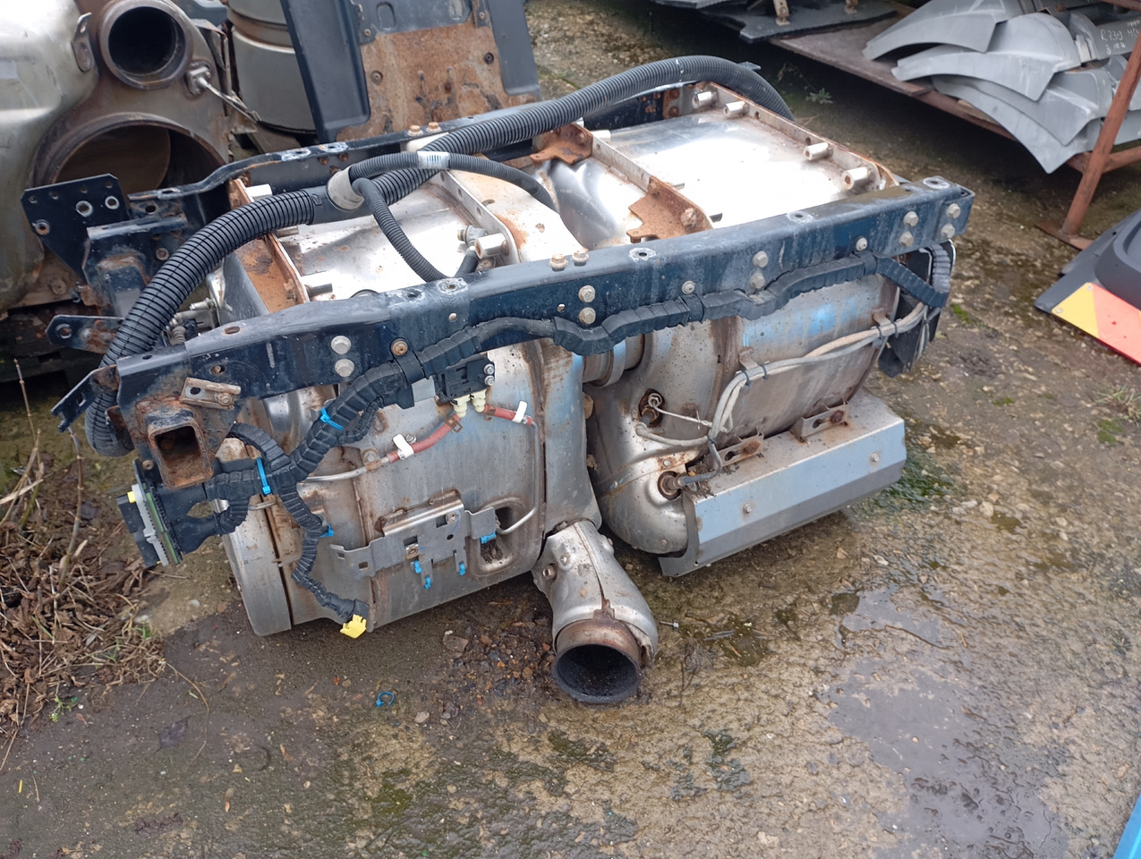 DAF XF106 - Katalizatorius: foto 1 DAF XF106 - Katalizatorius: foto 1