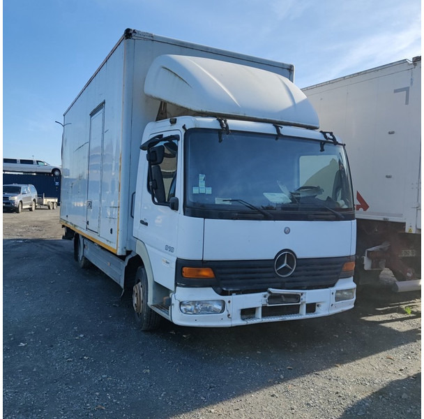 Mercedes-Benz 818 - Furgonas sunkvežimis: foto 2 Mercedes-Benz 818 - Furgonas sunkvežimis: foto 2