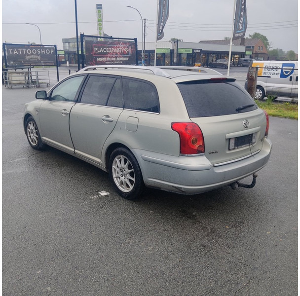 Toyota Avensis - Lengvasis automobilis: foto 4 Toyota Avensis - Lengvasis automobilis: foto 4