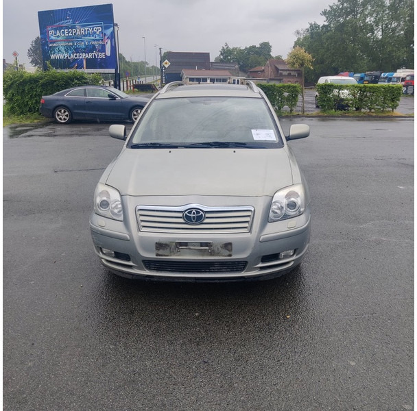 Toyota Avensis - Lengvasis automobilis: foto 1 Toyota Avensis - Lengvasis automobilis: foto 1