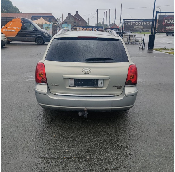 Toyota Avensis - Lengvasis automobilis: foto 5 Toyota Avensis - Lengvasis automobilis: foto 5