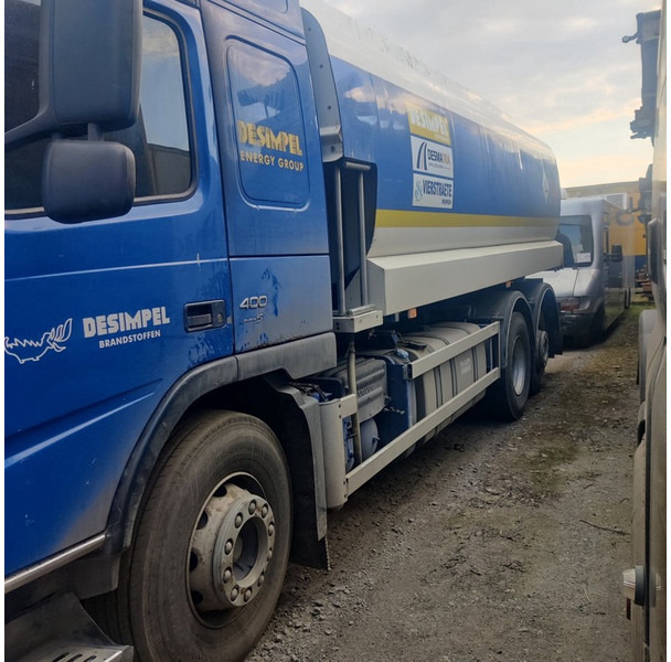 Volvo FM-400 - Autocisterna: foto 2 Volvo FM-400 - Autocisterna: foto 2