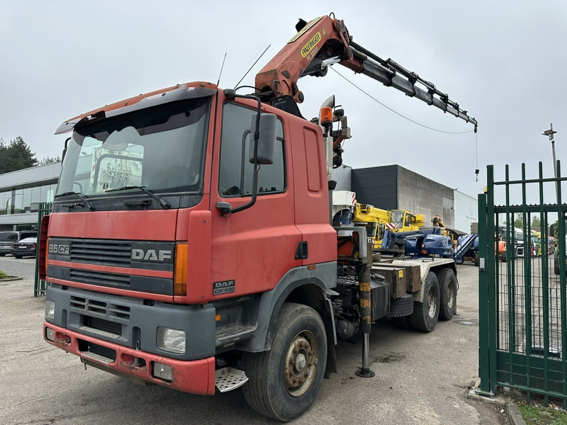 DAF 85 CF 430 6x4 TRACTOR + CRANE PK 32.000 F (7x) + WINCH - EURO 2 - MANUAL ZF - HUB REDUCTION / STEEL SPRING - Sunkvežimis su kranu: foto 3 DAF 85 CF 430 6x4 TRACTOR + CRANE PK 32.000 F (7x) + WINCH - EURO 2 - MANUAL ZF - HUB REDUCTION / STEEL SPRING - Sunkvežimis su kranu: foto 3