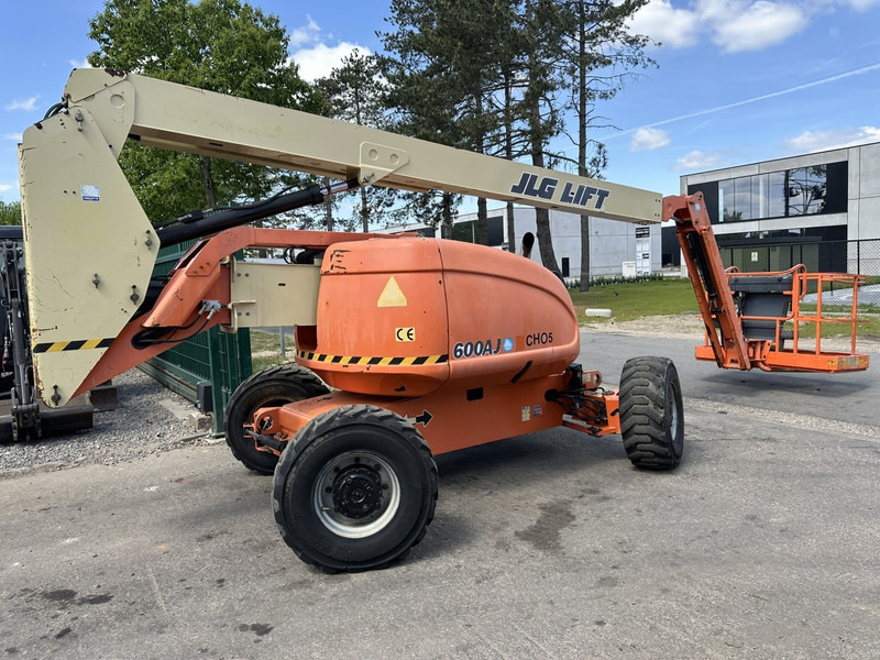JLG 600AJ 4x4x4 - 20m - 230kg - DIESEL - BE MACHINE - Kėlimo platforma: foto 3 JLG 600AJ 4x4x4 - 20m - 230kg - DIESEL - BE MACHINE - Kėlimo platforma: foto 3