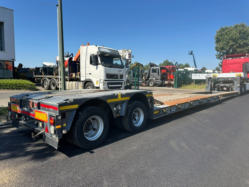 Kässbohrer LB2 48T - LOWBED - TIEFBETT / REMOVABLE NECK - ABNEHMBARE SCHWANENHALS - HYDR STEERING AXLES / LENKACHSEN - BPW - Žemo profilio platforma puspriekabė: foto 2 Kässbohrer LB2 48T - LOWBED - TIEFBETT / REMOVABLE NECK - ABNEHMBARE SCHWANENHALS - HYDR STEERING AXLES / LENKACHSEN - BPW - Žemo profilio platforma puspriekabė: foto 2
