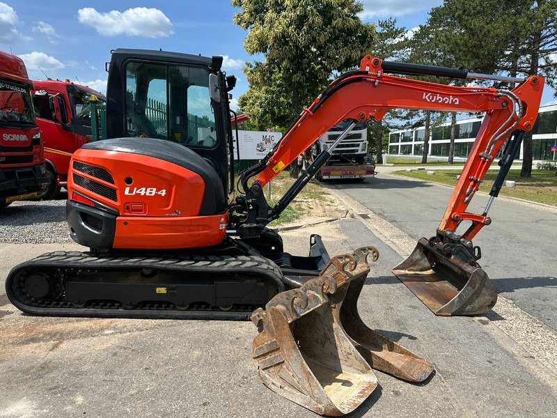 Kubota U48-4 FULL HYDR FUNCTIONS - *2300h* - BLADE - A/C - 3 BUCKETS - QUICK HITCH - BE MACHINE - Mini ekskavatorius: foto 5 Kubota U48-4 FULL HYDR FUNCTIONS - *2300h* - BLADE - A/C - 3 BUCKETS - QUICK HITCH - BE MACHINE - Mini ekskavatorius: foto 5