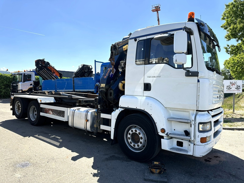 MAN TGA 26.310 6X2 HOOKLIFT + CRANE COPMA 160.4 + JIB J2 + WINCH - RADIO - LIFT + STEERING AXLE - EURO 3 - BE - Hook-lift sunkvežimis, Sunkvežimis su kranu: foto 2 MAN TGA 26.310 6X2 HOOKLIFT + CRANE COPMA 160.4 + JIB J2 + WINCH - RADIO - LIFT + STEERING AXLE - EURO 3 - BE - Hook-lift sunkvežimis, Sunkvežimis su kranu: foto 2
