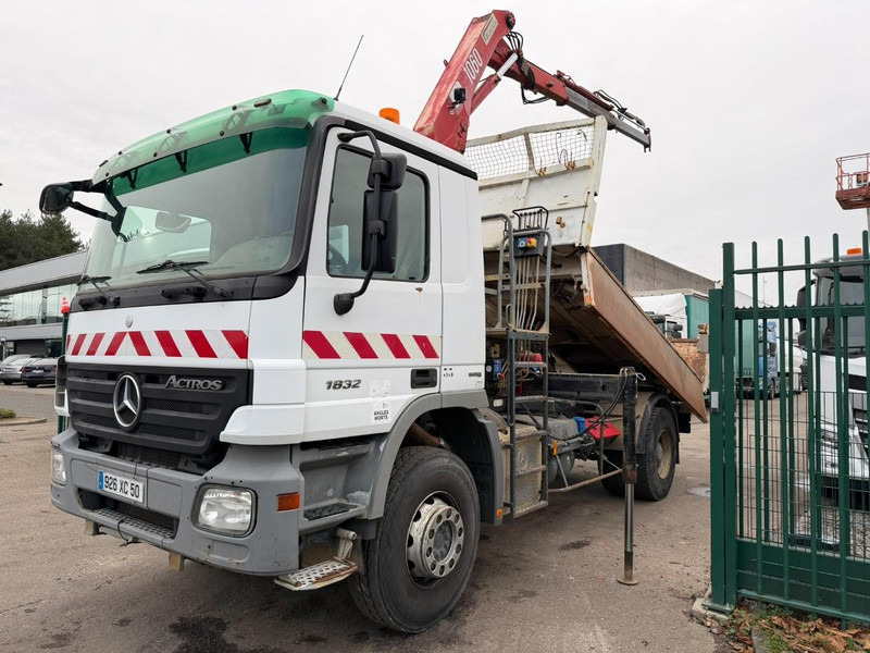 Mercedes-Benz ACTROS 1832 MP2 4x2 2-WAY TIPPER + CRANE - HMF 1063 K 2 - 5/6F - BORDMATIC - EPS 3 PEDALES - BIG AXLE HUB REDUCTION - 356.000km - FR TRUCK - Savivartis sunkvežimis, Sunkvežimis su kranu: foto 3 Mercedes-Benz ACTROS 1832 MP2 4x2 2-WAY TIPPER + CRANE - HMF 1063 K 2 - 5/6F - BORDMATIC - EPS 3 PEDALES - BIG AXLE HUB REDUCTION - 356.000km - FR TRUCK - Savivartis sunkvežimis, Sunkvežimis su kranu: foto 3