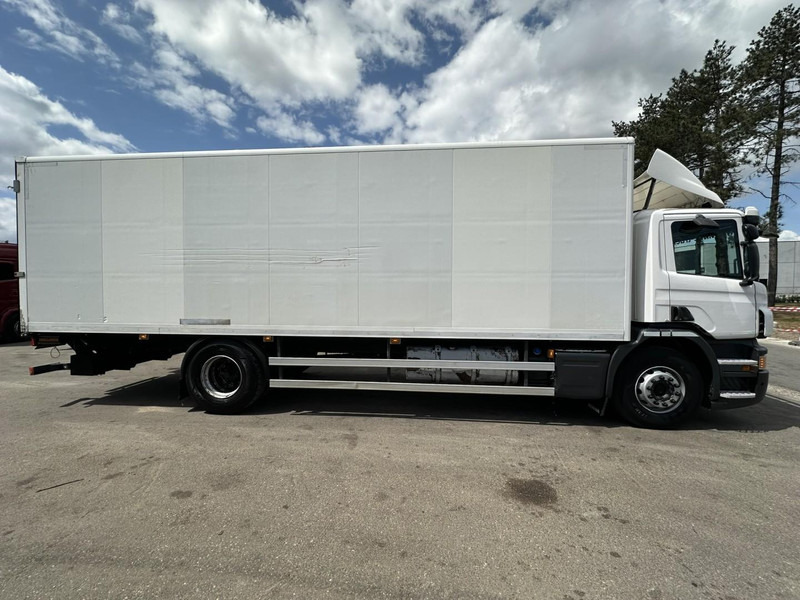 Scania P320 RETARDER - CLOSED BOX 8m25 x 2m47 x 2m30 - TAILLIFT 2000kg - EURO 6 - GOOD CONDITION - Furgonas sunkvežimis: foto 4 Scania P320 RETARDER - CLOSED BOX 8m25 x 2m47 x 2m30 - TAILLIFT 2000kg - EURO 6 - GOOD CONDITION - Furgonas sunkvežimis: foto 4