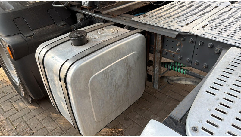 DAF XF 460 PTO HYDR - RETARDER - *568.000km* - SPOILERS - BE TRUCK - Vilkikas: foto 4 DAF XF 460 PTO HYDR - RETARDER - *568.000km* - SPOILERS - BE TRUCK - Vilkikas: foto 4