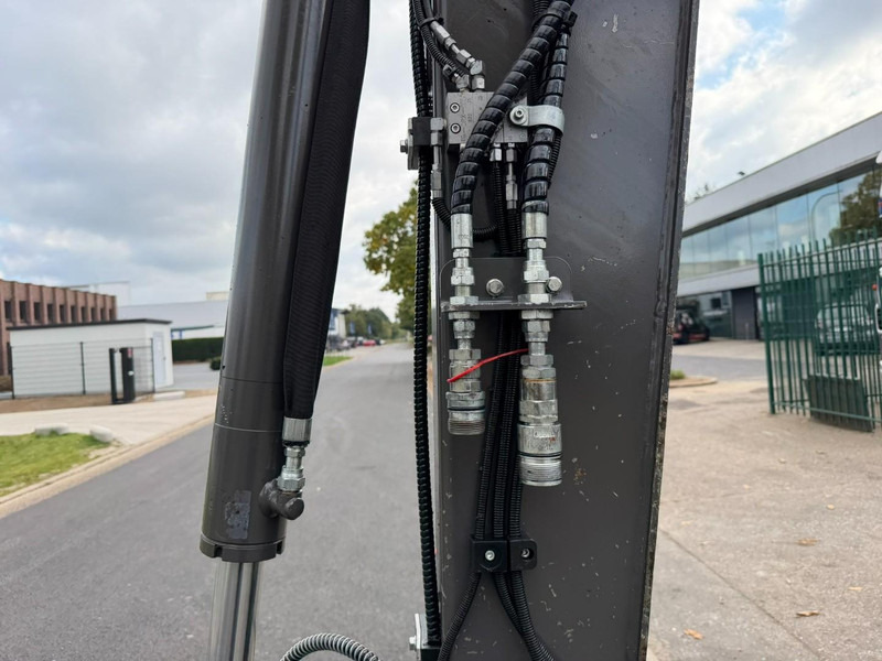 Volvo ECR 58 F FULL HYDR - 2911 H - HYDR QUICKHITCH - A/C - BLADE - CE - BE MACHINE - Mini ekskavatorius: foto 5 Volvo ECR 58 F FULL HYDR - 2911 H - HYDR QUICKHITCH - A/C - BLADE - CE - BE MACHINE - Mini ekskavatorius: foto 5