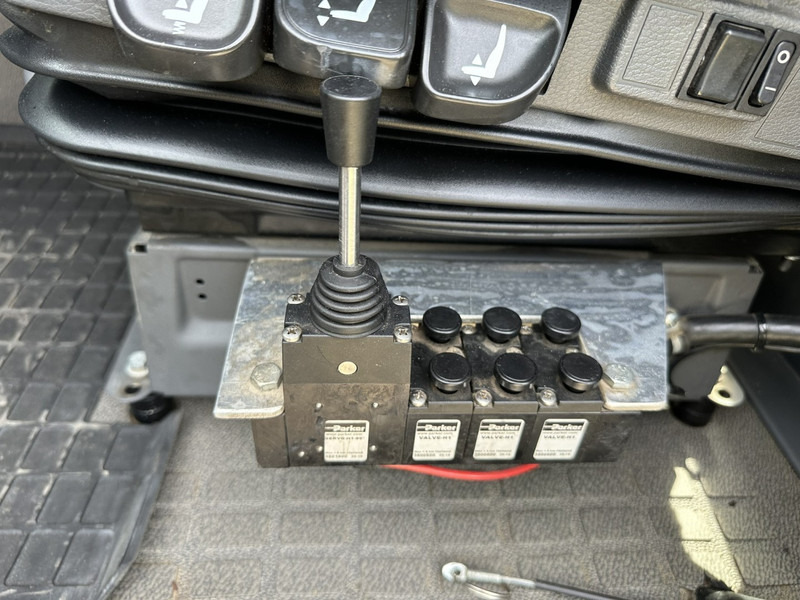 Hook-lift sunkvežimis Volvo FH 460 6X4 HOOKLIFT AJK 20T - 5430mm - HUB REDUCTION / STEEL SPRING - I-SHIFT - EURO 5 - A/C - BE TRUCK: foto 13
