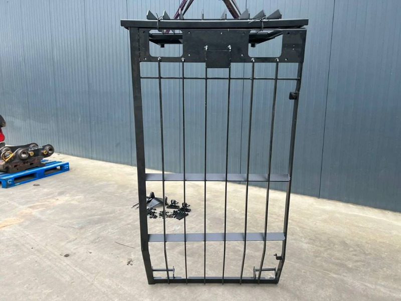 Cat 318C Guard - Kabina ir interjeras - Statybinė technika: foto 1 Cat 318C Guard - Kabina ir interjeras - Statybinė technika: foto 1