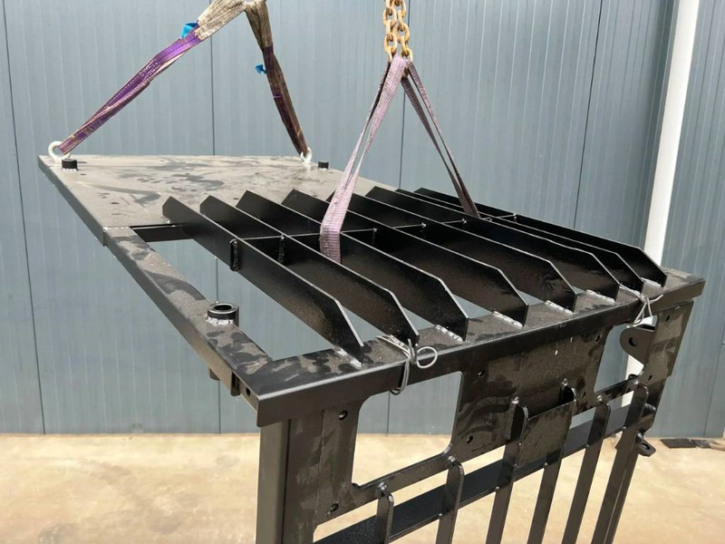 Cat 325D Guard - Kabina ir interjeras - Statybinė technika: foto 5 Cat 325D Guard - Kabina ir interjeras - Statybinė technika: foto 5