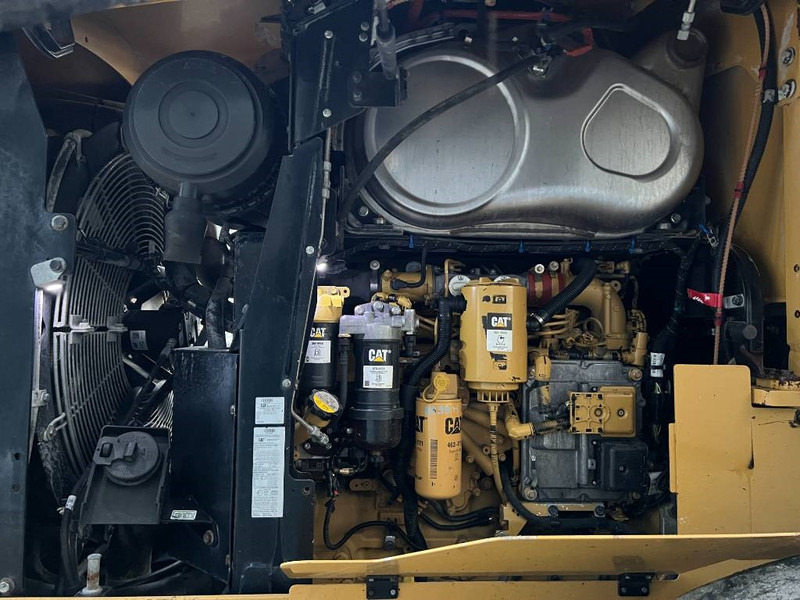 Cat 930M - Ratinis krautuvas: foto 2 Cat 930M - Ratinis krautuvas: foto 2