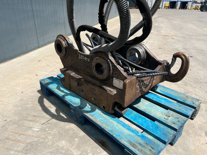 OilQuick OQ70/55 - 323E - Greita jungtis - Statybinė technika: foto 3 OilQuick OQ70/55 - 323E - Greita jungtis - Statybinė technika: foto 3