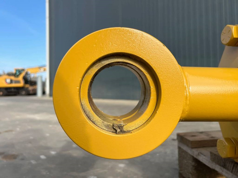 Cat D8 Cylinder - Padargas - Statybinė technika: foto 4 Cat D8 Cylinder - Padargas - Statybinė technika: foto 4