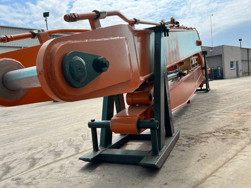 Hitachi ZX210 18m Set Long Reach Equipment - Padargas - Statybinė technika: foto 3 Hitachi ZX210 18m Set Long Reach Equipment - Padargas - Statybinė technika: foto 3