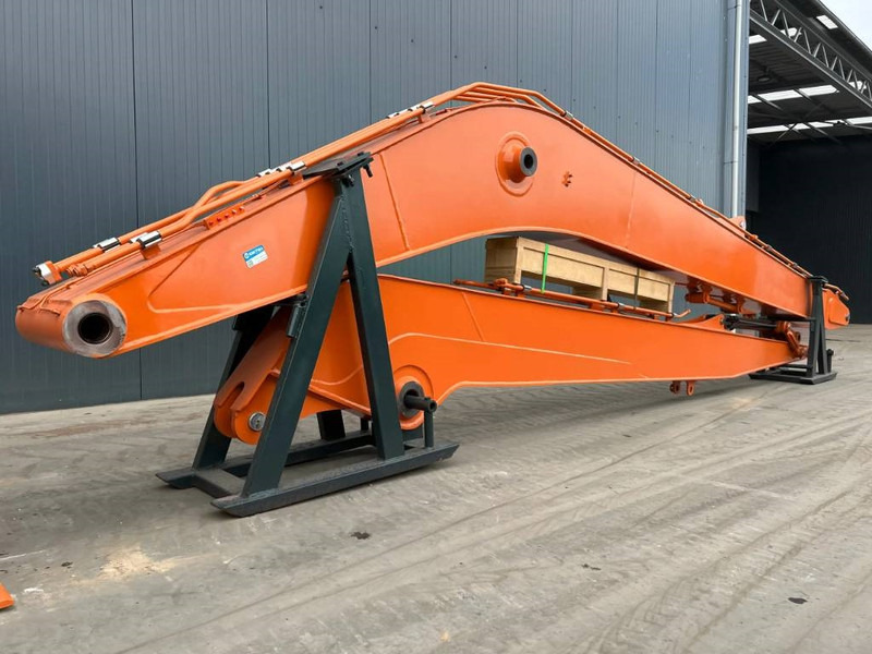 Hitachi ZX220 18m Set Long Reach Equipment - Padargas - Statybinė technika: foto 3 Hitachi ZX220 18m Set Long Reach Equipment - Padargas - Statybinė technika: foto 3