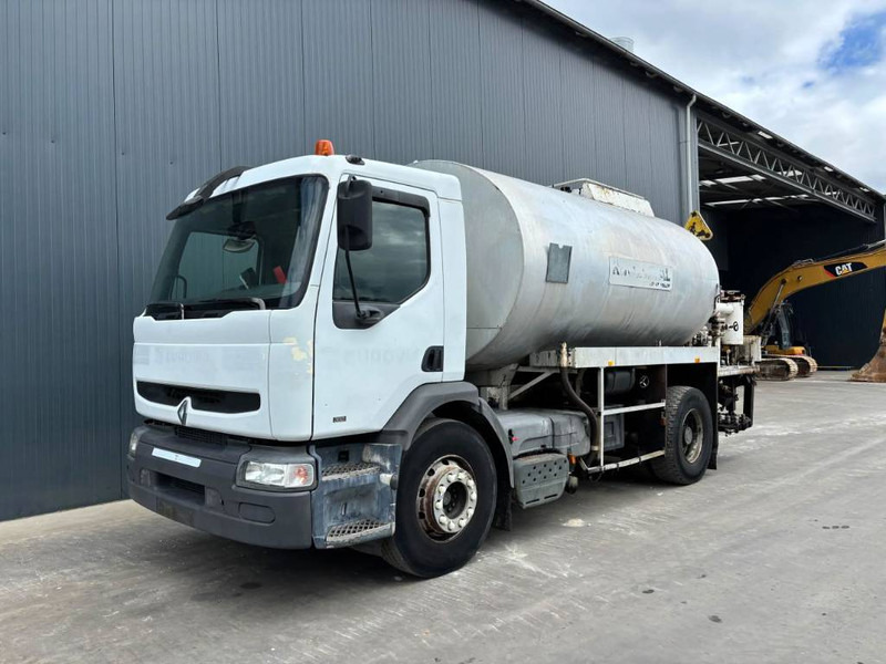 Renault Rincheval - 9.000 Liter - Gudronatorius: foto 1 Renault Rincheval - 9.000 Liter - Gudronatorius: foto 1