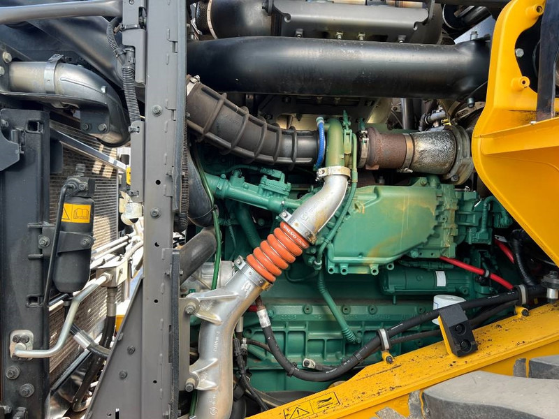 Volvo L90H - Ratinis krautuvas: foto 4 Volvo L90H - Ratinis krautuvas: foto 4