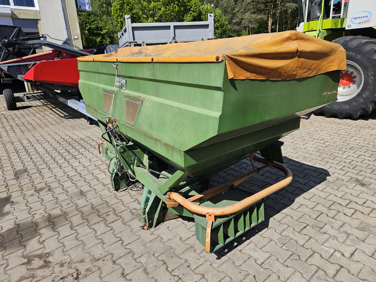 Amazone - Srutų įterpimas: foto 4 Amazone - Srutų įterpimas: foto 4