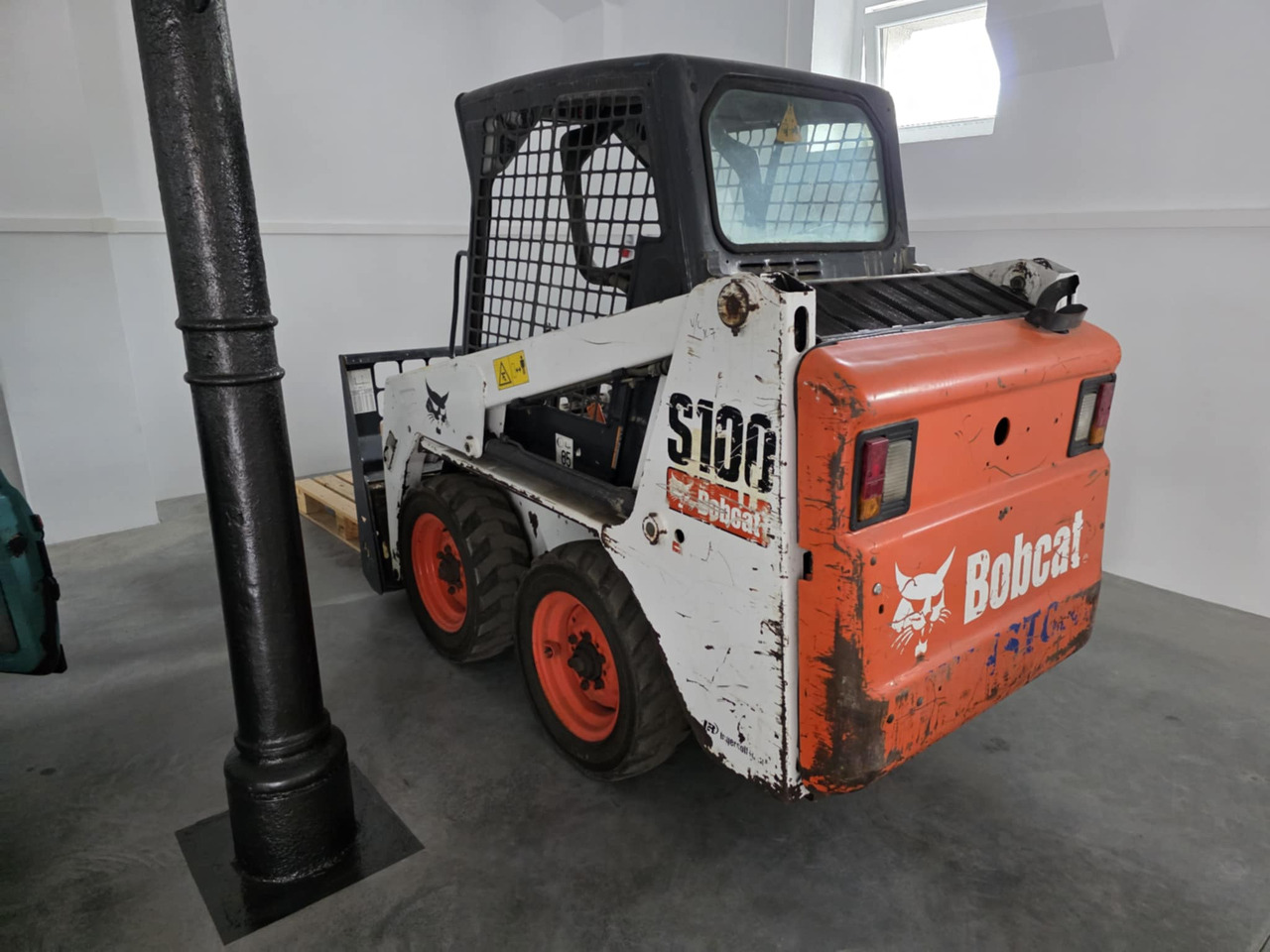 BOBCAT S100 - Mini krautuvas: foto 1 BOBCAT S100 - Mini krautuvas: foto 1