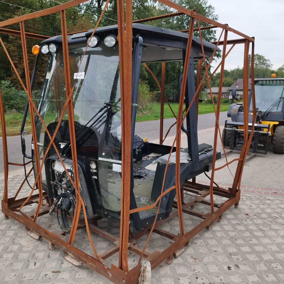 JCB CX - Ekskavatorius-krautuvas: foto 1 JCB CX - Ekskavatorius-krautuvas: foto 1