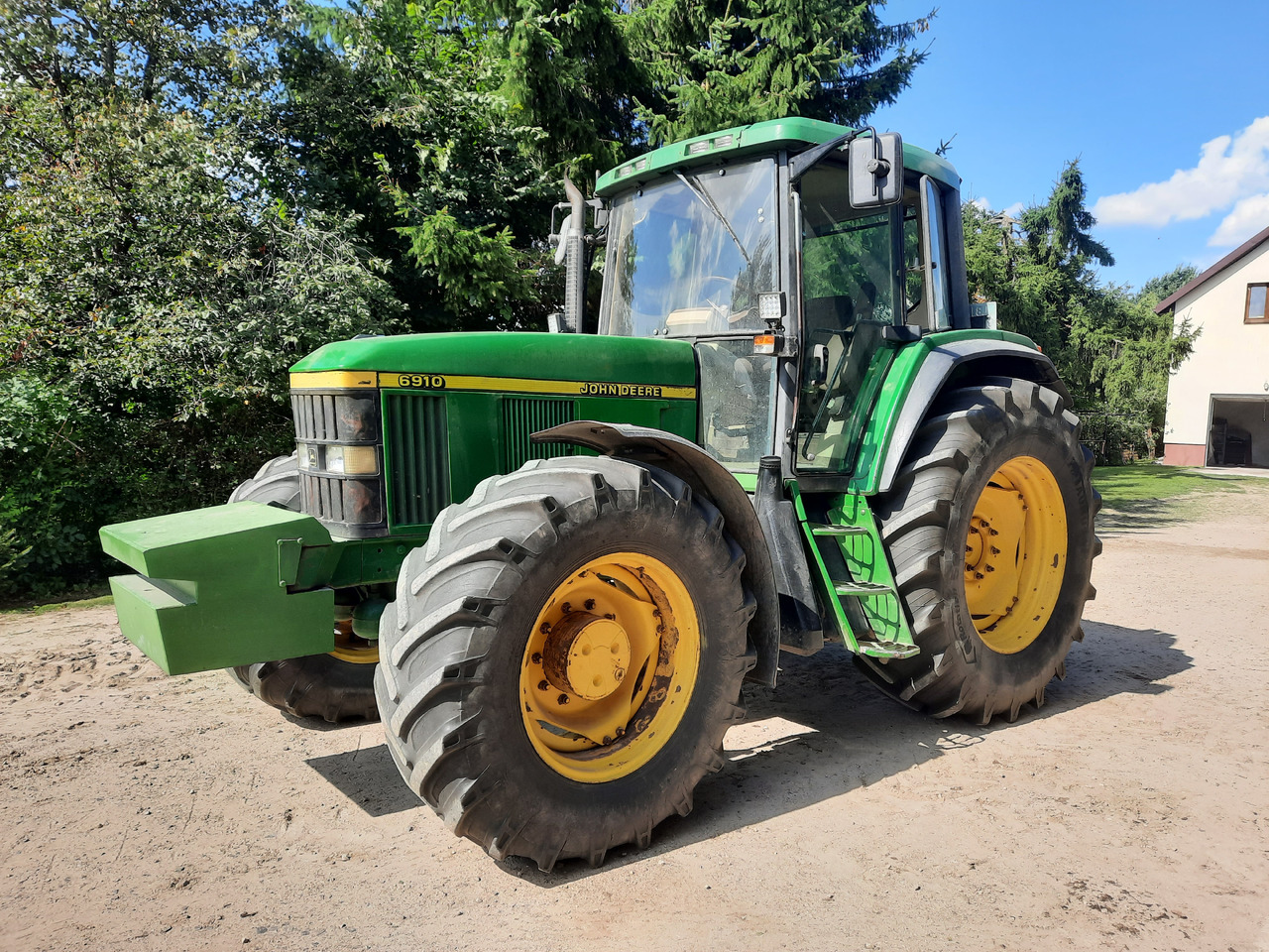 JOHN DEERE 6910 - Traktorius: foto 3 JOHN DEERE 6910 - Traktorius: foto 3