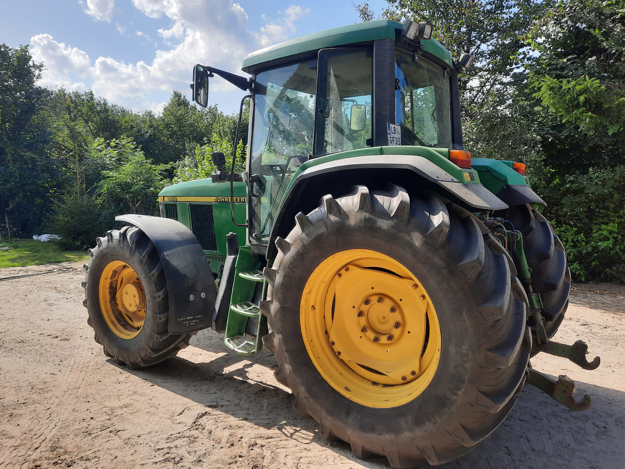 JOHN DEERE 6910 - Traktorius: foto 1 JOHN DEERE 6910 - Traktorius: foto 1
