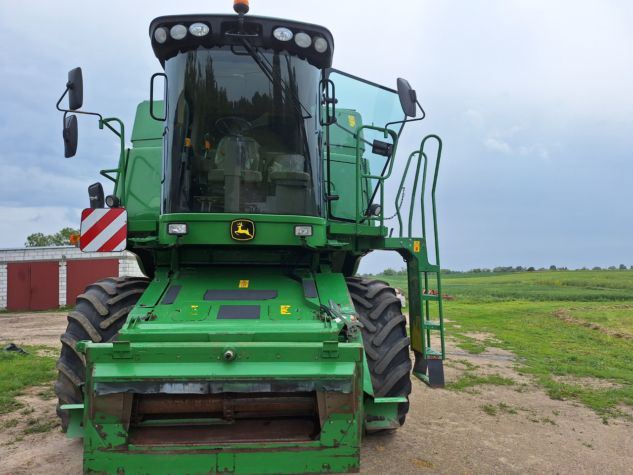 John Deere T550 - Derliaus nuėmimo kombainas: foto 3 John Deere T550 - Derliaus nuėmimo kombainas: foto 3