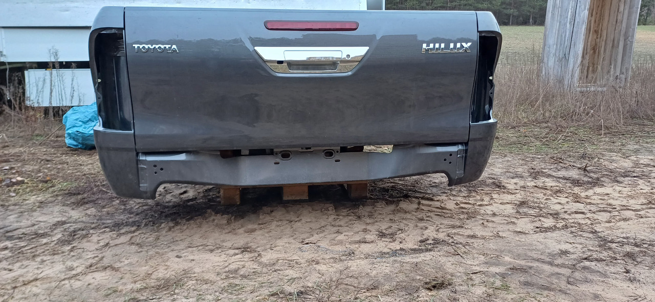 TOYOTA HILUX Extracab (2023 r.) NOWA paka skrzynia - Kita technika: foto 4 TOYOTA HILUX Extracab (2023 r.) NOWA paka skrzynia - Kita technika: foto 4