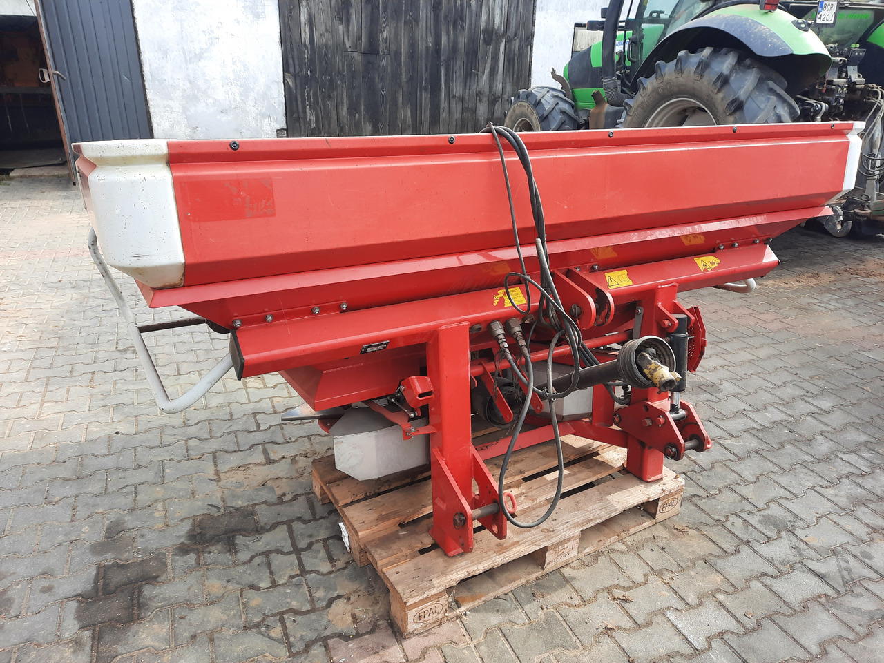 LELY CENTERLINER SX 2000 L - Trąšų barstytuvas: foto 3 LELY CENTERLINER SX 2000 L - Trąšų barstytuvas: foto 3
