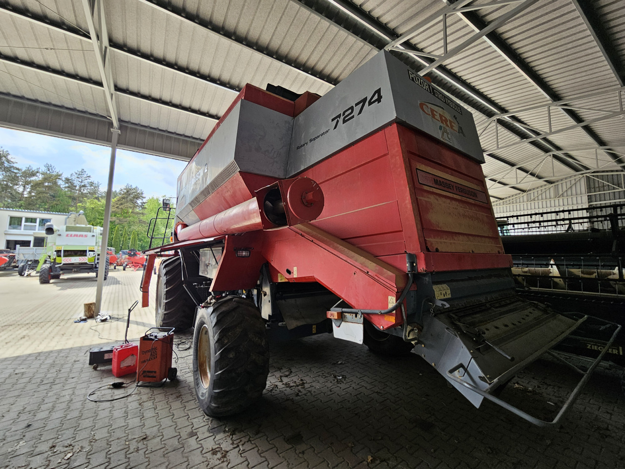 Massey Ferguson Cerea - Derliaus nuėmimo kombainas: foto 4 Massey Ferguson Cerea - Derliaus nuėmimo kombainas: foto 4